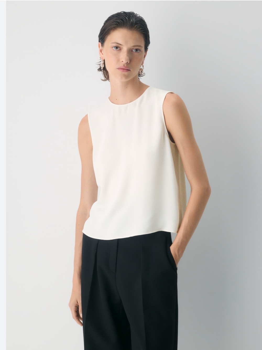 Babaton Belfry White Shell Sleeveless Tank Top Silky XS